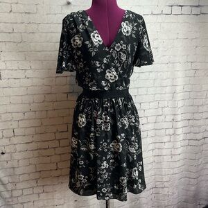 Isaac Mizrahi New York City side 4 black floral dress